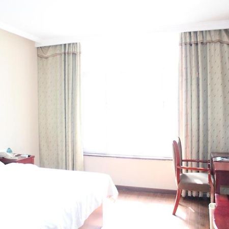 Greentree Inn Henan Kaifeng Gulou Square Express Hotel Zewnętrze zdjęcie